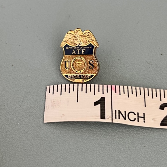 DOJ ATF Special Agent Lapel Pin - Picture 2 of 2